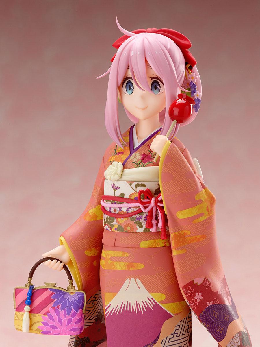 Estatua Nadeshiko Kagamihara Furisode