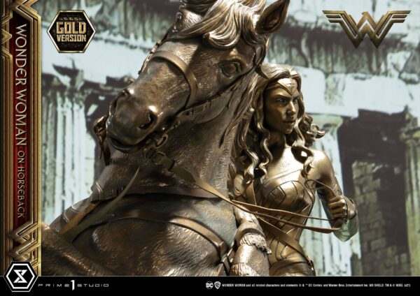 Estatua Wonder Woman on Horseback