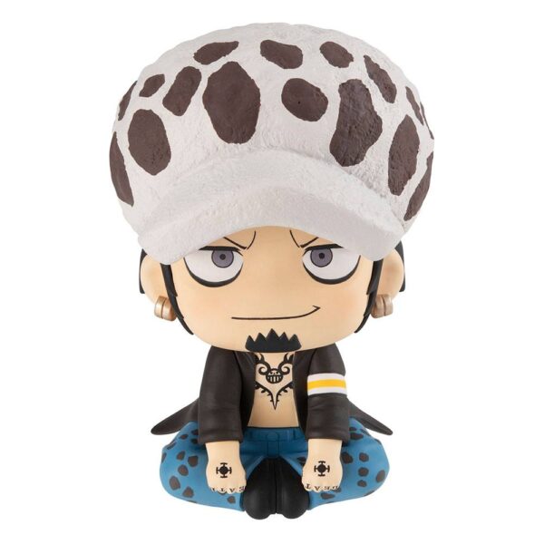 Estatua Look Up Trafalgar Law