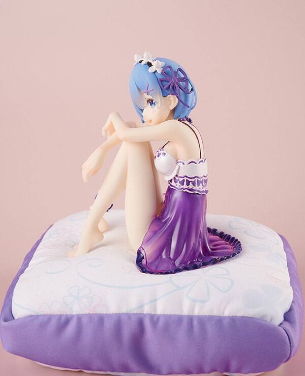 Estatua Rem Birthday Purple Lingerie