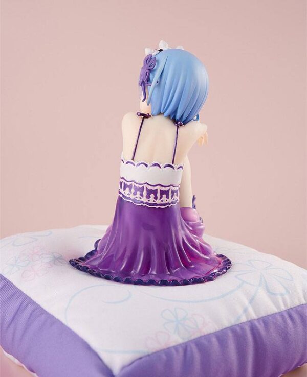 Estatua Rem Birthday Purple Lingerie