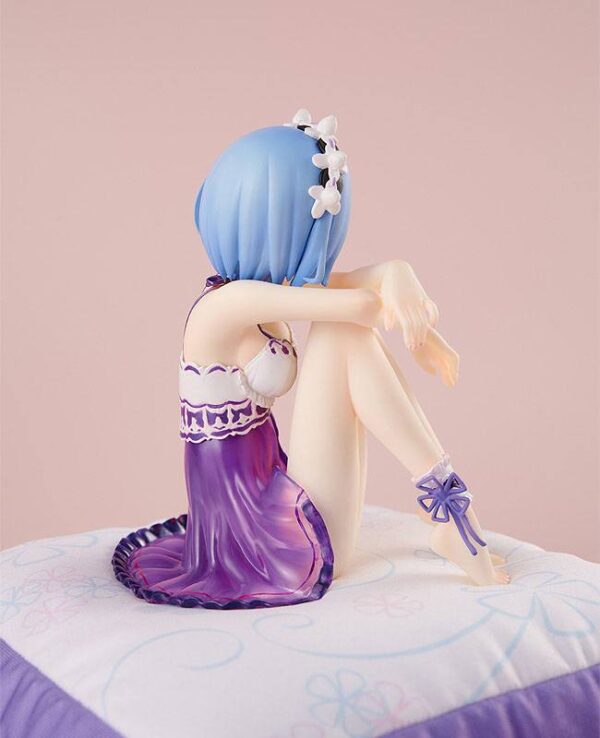 Estatua Rem Birthday Purple Lingerie