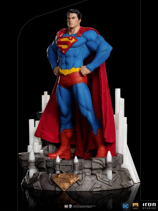 Estatua Art Scale Superman Deluxe