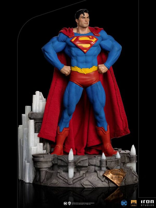 Estatua Art Scale Superman Deluxe