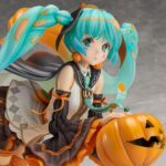 Estatua Hatsune Miku Trick or Miku