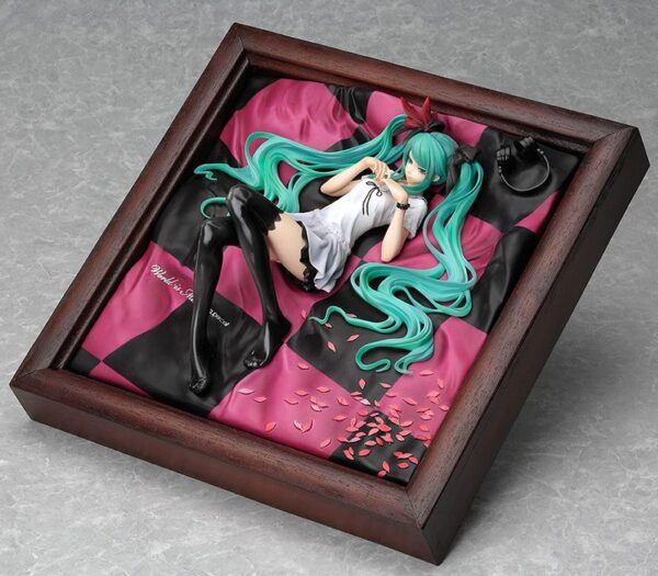 Estatua Miku Hatsune World is Mine