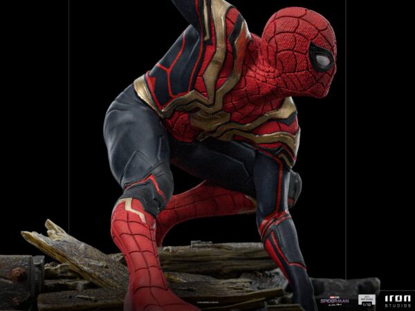 Estatua Deluxe Spider-Man Peter 1