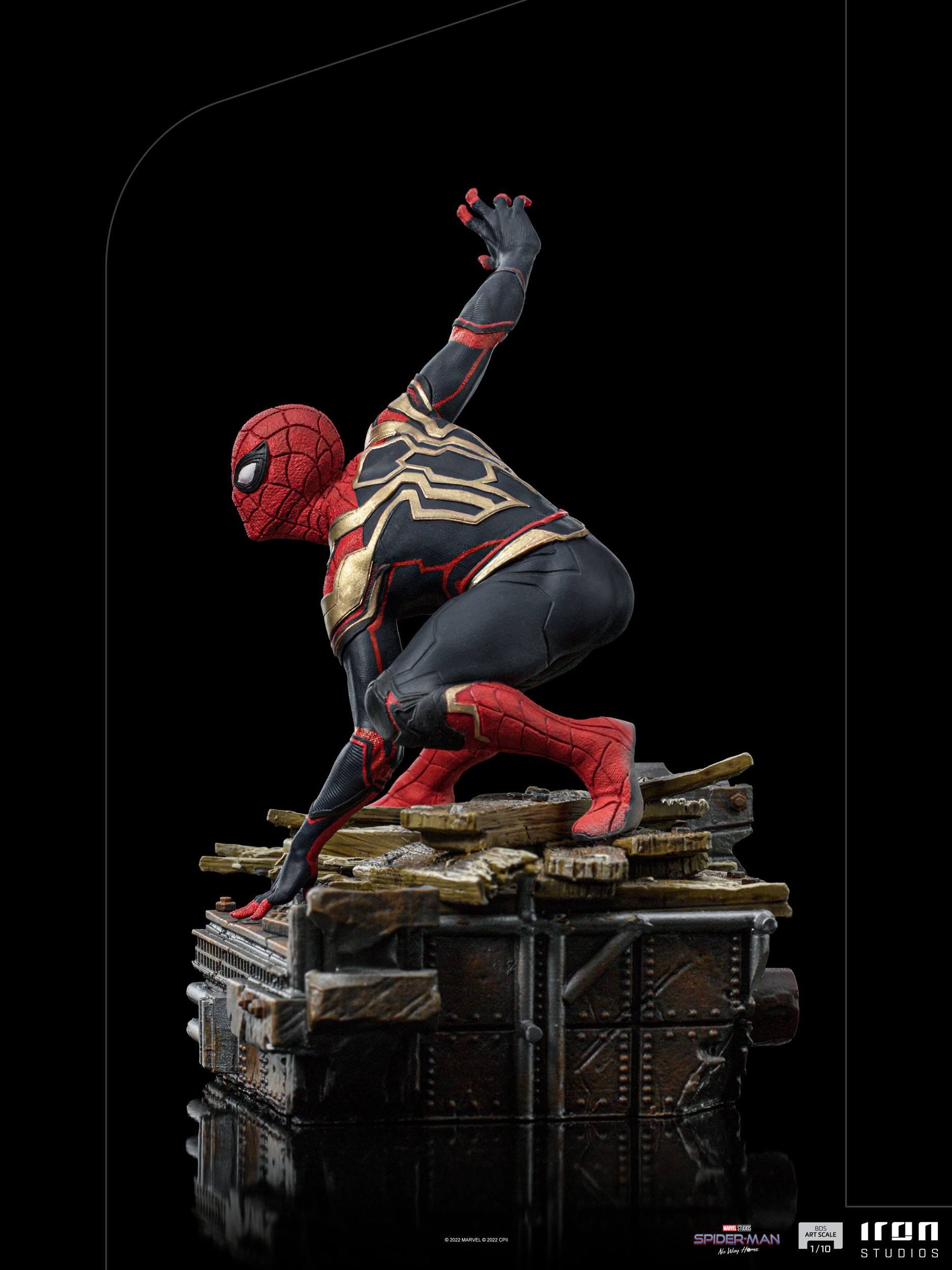 Estatua Deluxe Spider-Man Peter 1