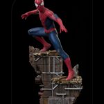 Estatua Deluxe Spider-Man Peter 3