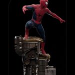 Estatua Deluxe Spider-Man Peter 3