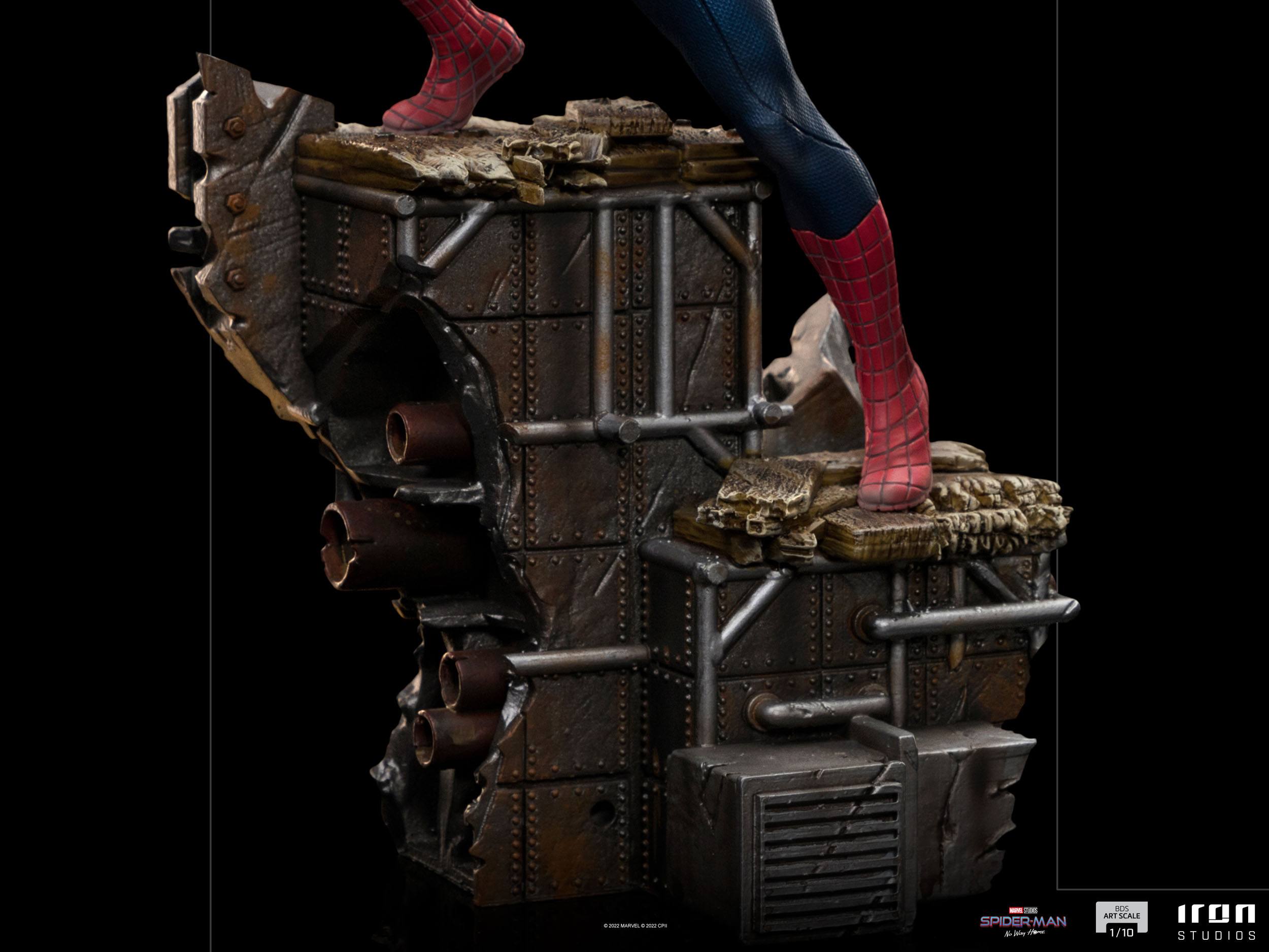 Estatua Deluxe Spider-Man Peter 3