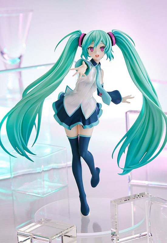 Estatua Hatsune Miku Because You Here