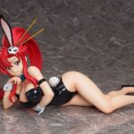 Estatua Yoko Bare Leg Bunny