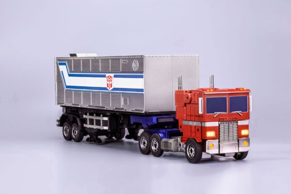 Robot Optimus Prime Flagship Trailer Kit Transformers