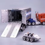 Robot Optimus Prime Flagship Trailer Kit Transformers