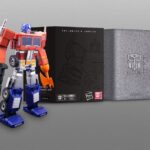 Robot auto-transformable Optimus Prime