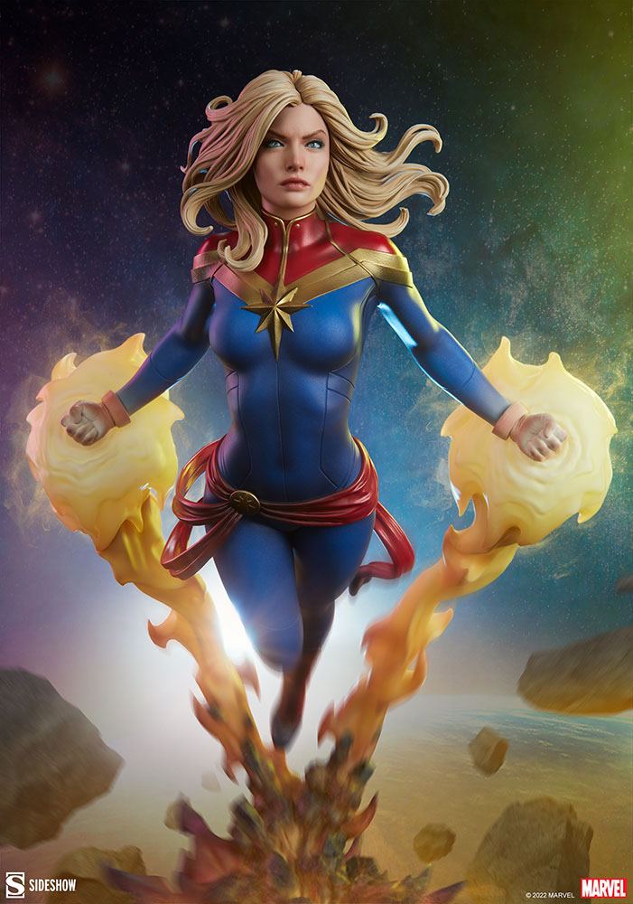 Estatua Premium Format Captain Marvel