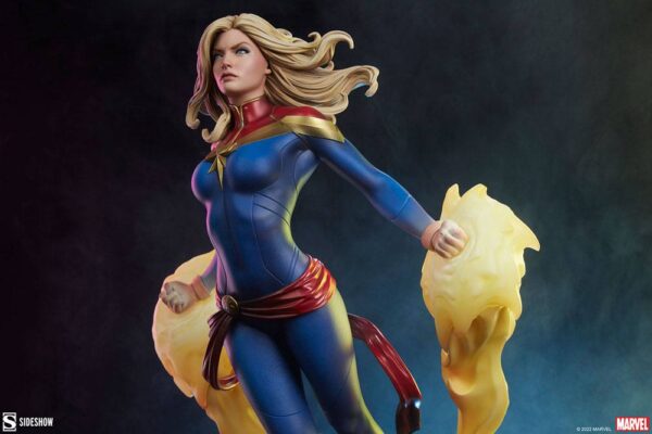 Estatua Premium Format Captain Marvel