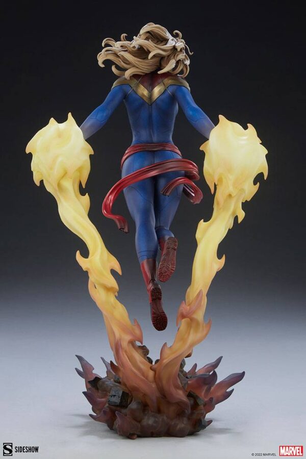 Estatua Premium Format Captain Marvel