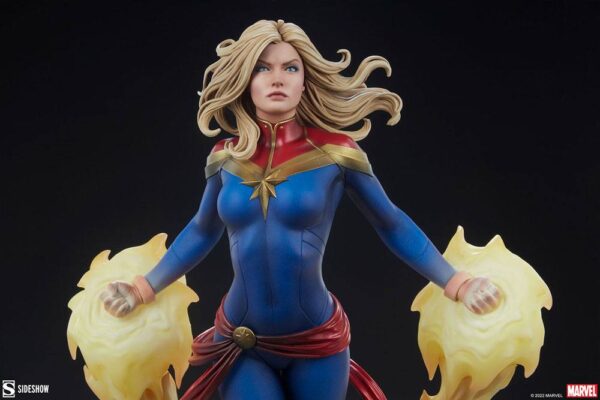 Estatua Premium Format Captain Marvel