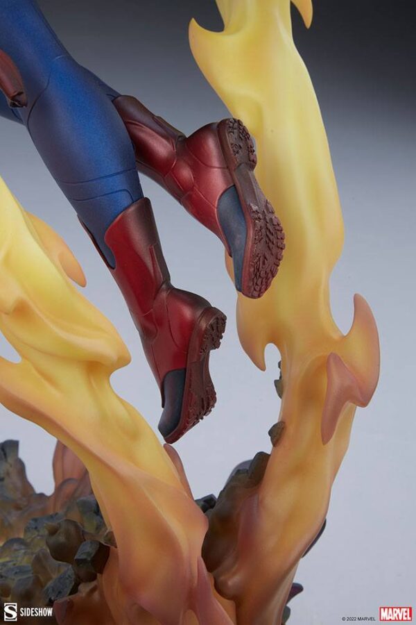 Estatua Premium Format Captain Marvel