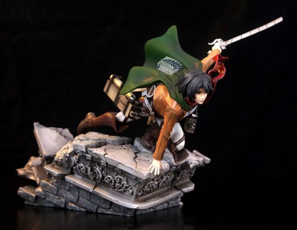 Diorama Hope for Humanity Attack on Titan