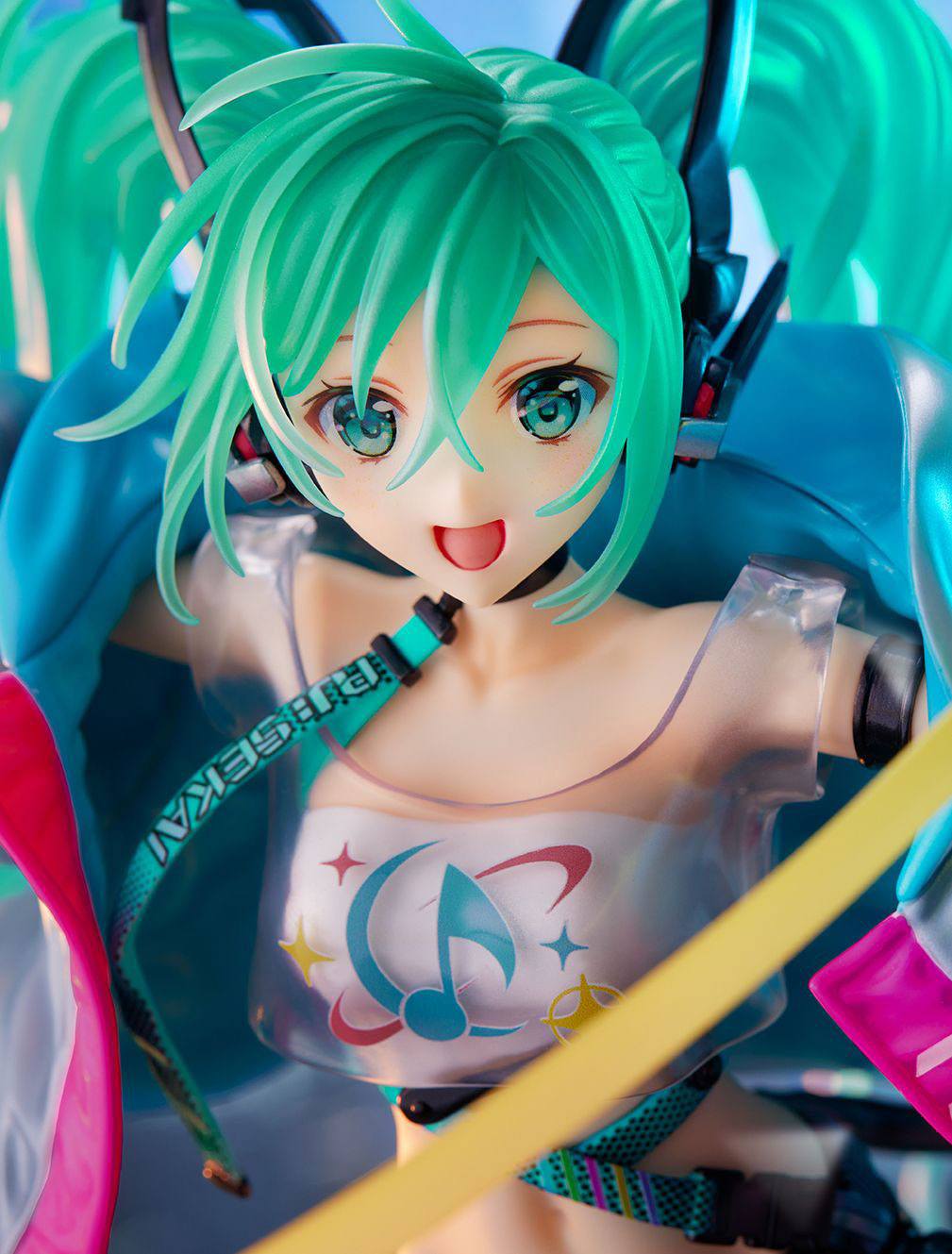 Estatua Miku Hatsune RAGE Project Sekai 2020