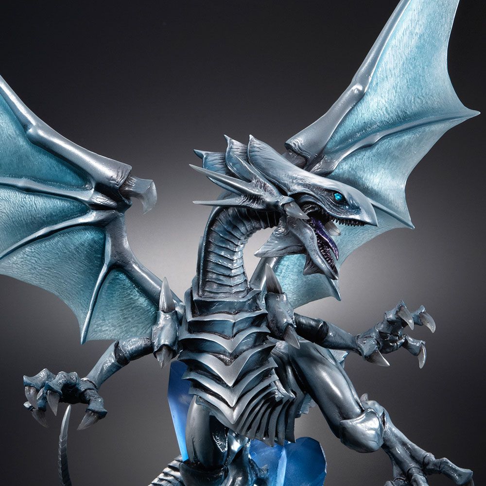 Estatua Blue Eyes White Dragon