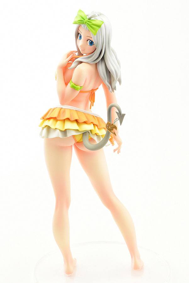 Estatua Mirajane Strauss Swimwear Yellow