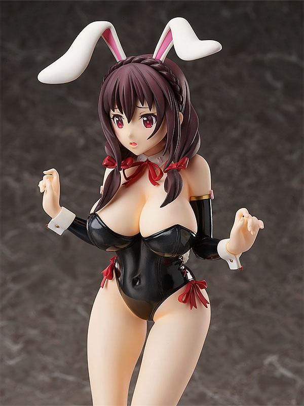 Estatua Yunyun Bare Leg Bunny