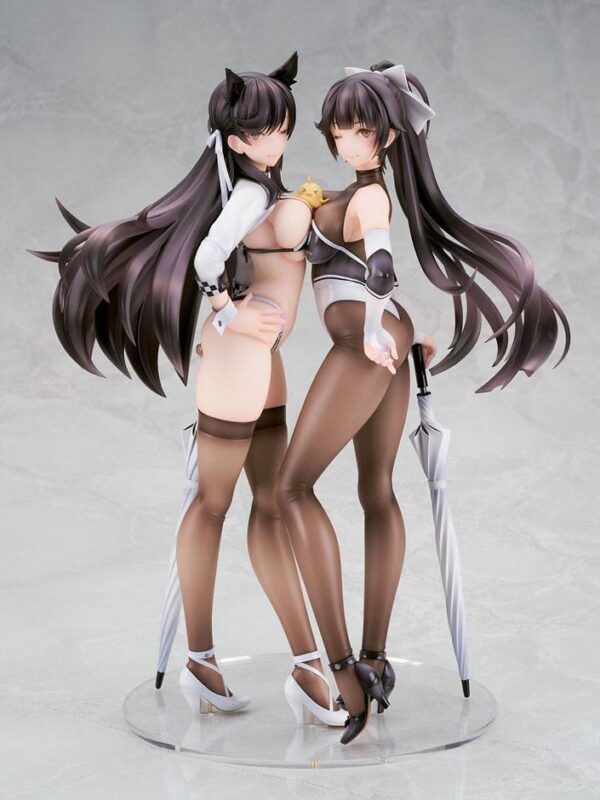 Estatua Atago y Takao Race Queen