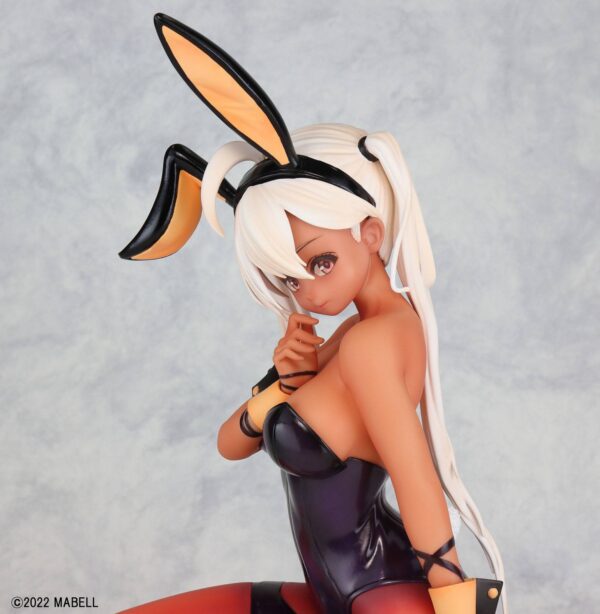 Estatua Neala Black Rabbit by MaJO