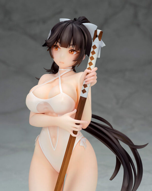 Estatua Azur Lane Takao at the Beach