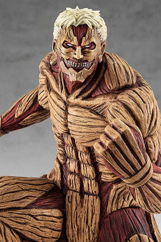 Estatua Reiner Braun Armored Titan