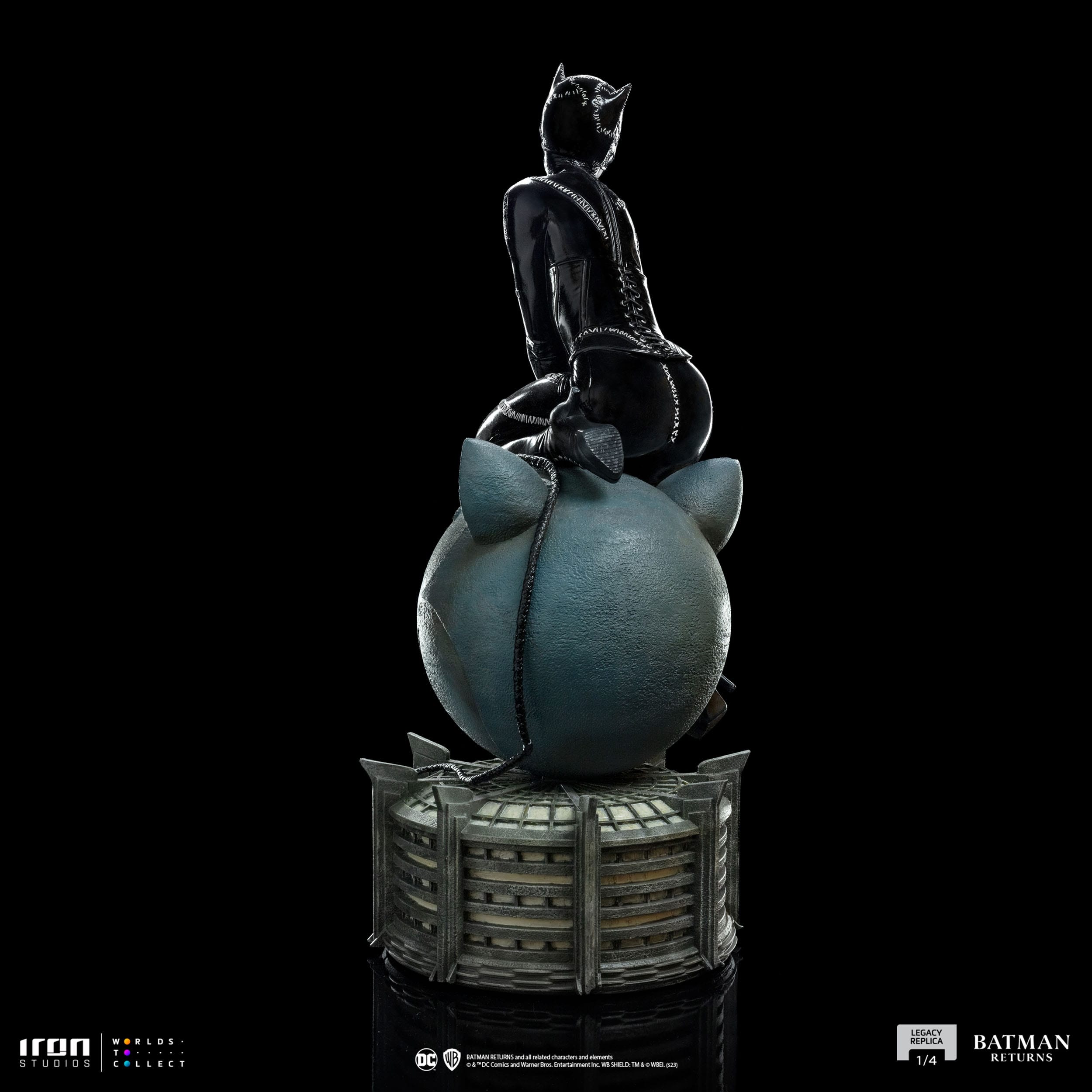 Estatua Batman Returns Legacy Catwoman