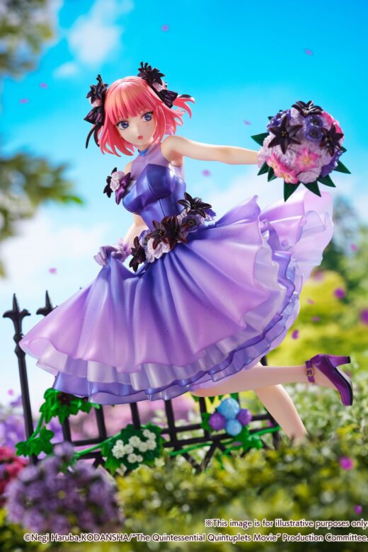 Estatua Nino Nakano Floral Dress Version