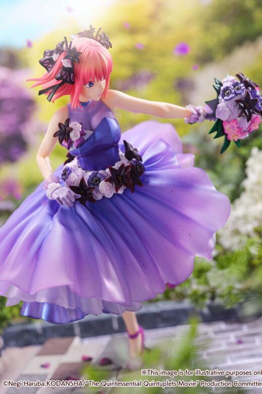 Estatua Nino Nakano Floral Dress Version