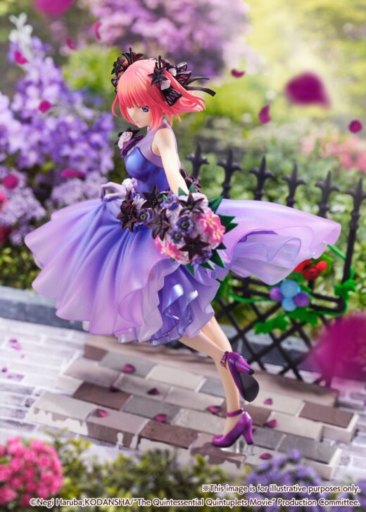 Estatua Nino Nakano Floral Dress Version