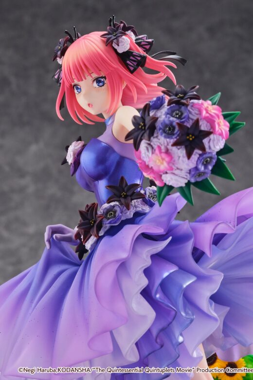 Estatua Nino Nakano Floral Dress Version