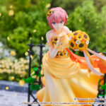 Estatua SHIBUYA SCRAMBLE Ichika Floral Dress