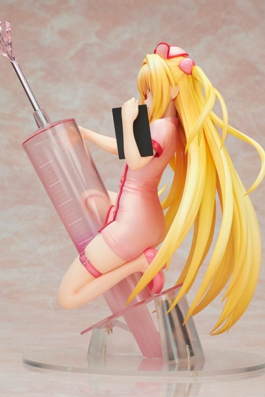 Estatua To Love-Ru Darkness Golden Darkness Nurse rerun