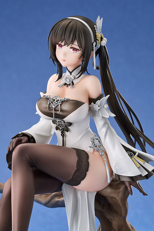 Estatua Chin Hai Azur Lane