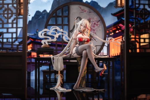 Estatua Ägir Golden Dragon Among Auspicious Clouds Azur Lane