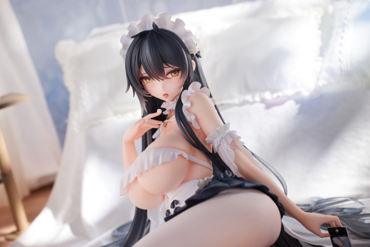 Estatua Indomitable Motivationless Maid Azur Lane